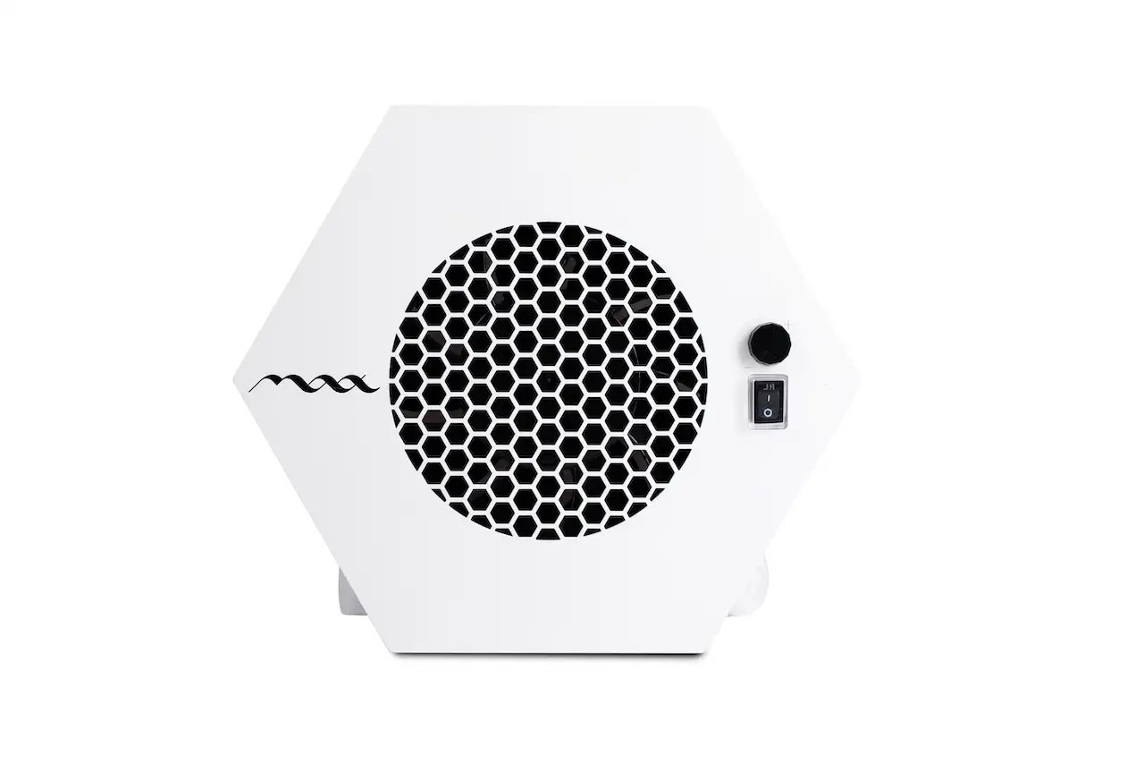 Супермощный встраиваемый пылесос MAX Ultimate 7 с белой верхней частью